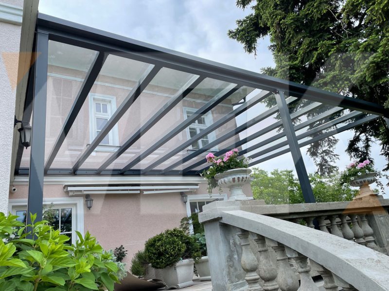 stekleni nadstreški cena